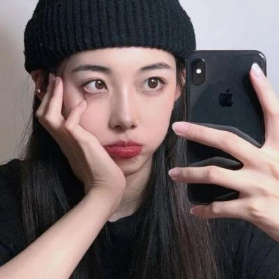 抽象画中的越南少女2